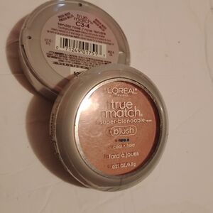 L'Oreal Paris super blendable . True match makeup